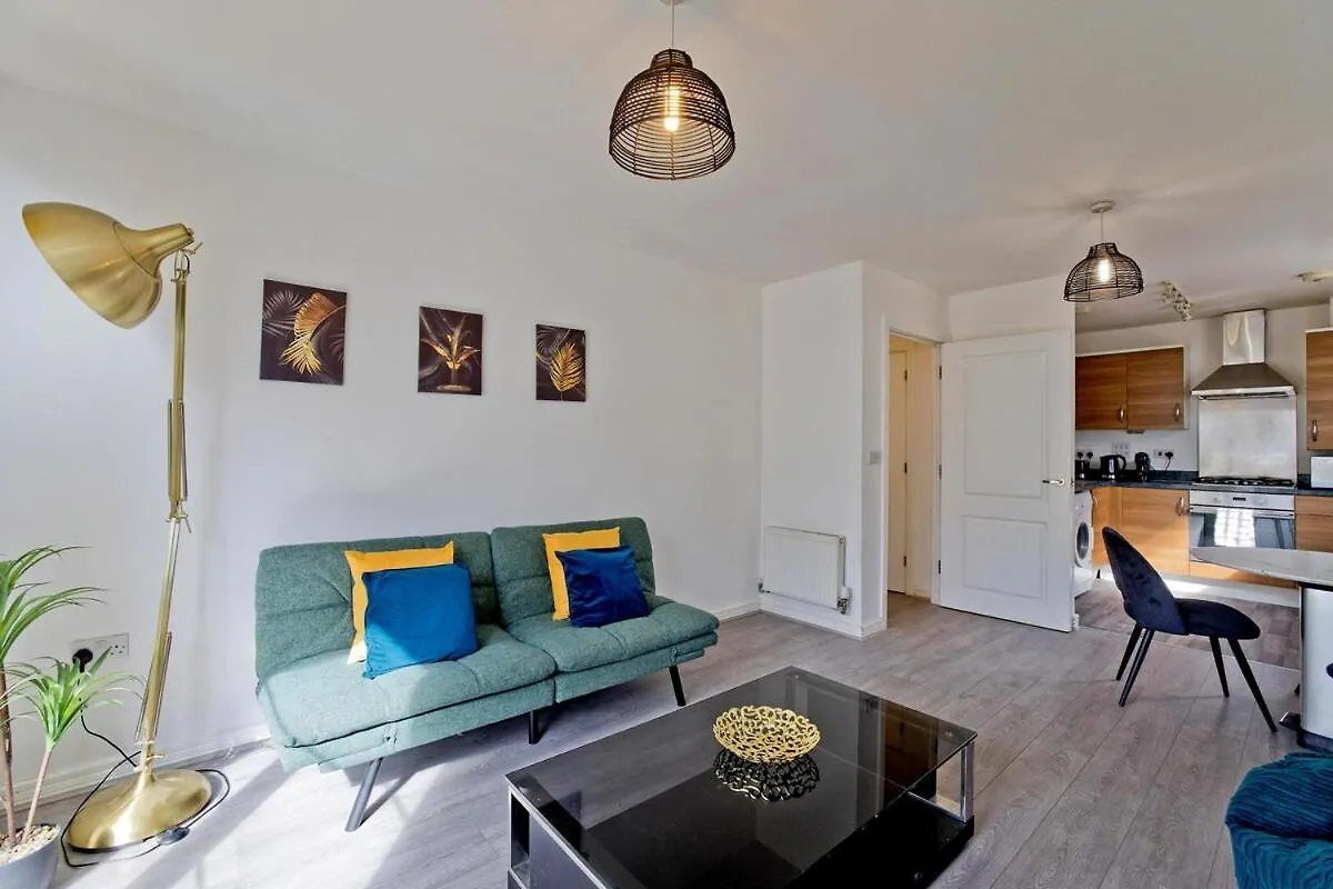 Luxury Flat Apartment - Lakeside View In London Abbey Wood United Kingdom
