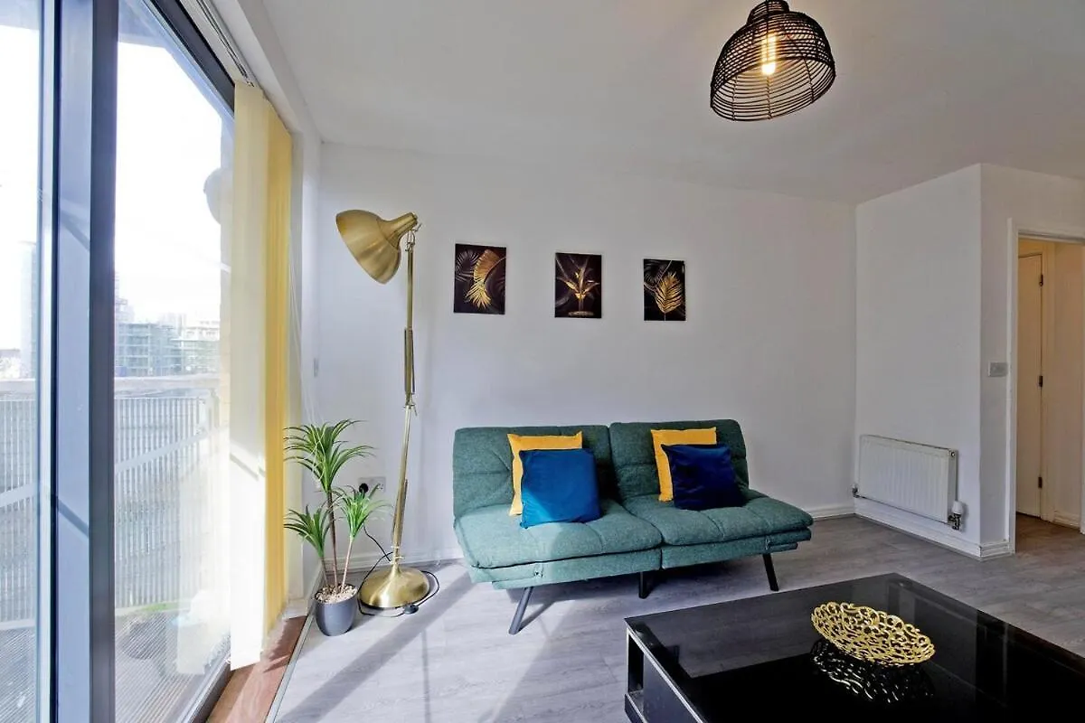 Luxury Flat Apartment - Lakeside View In London Abbey Wood 0*,  United Kingdom